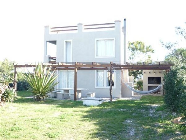 Casa en alquiler en Balneario Buenos Aires.