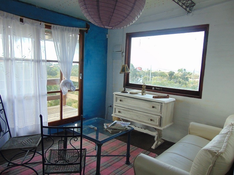 Casa ubicada a una cuadra del mar 