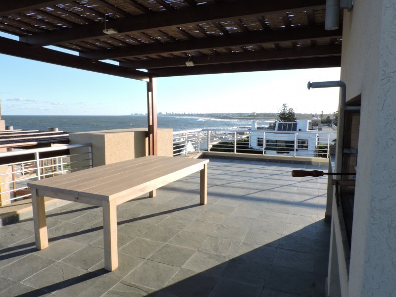 Excelente depto moderno con hermosa vista al mar en Montoya
