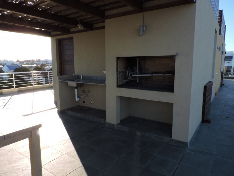 Excelente depto moderno con hermosa vista al mar en Montoya