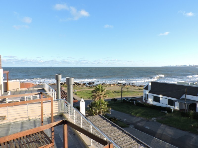 Excelente depto moderno con hermosa vista al mar en Montoya