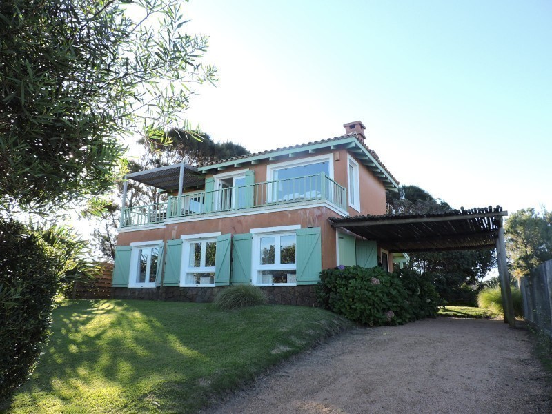 Muy linda casa en venta frente al mar de Jose Ignacio