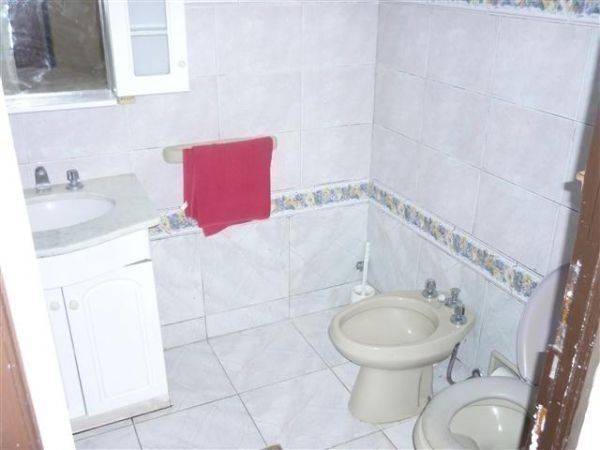 Casa en venta y alquiler en Balneario Buenos Aires.