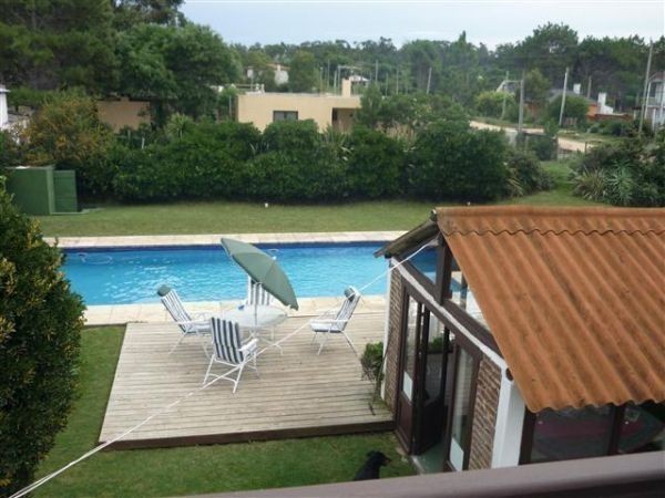 Casa en venta y alquiler en Balneario Buenos Aires.