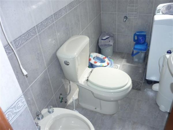 Amplia y acogedora casa ubicada a una cuadra del mar.