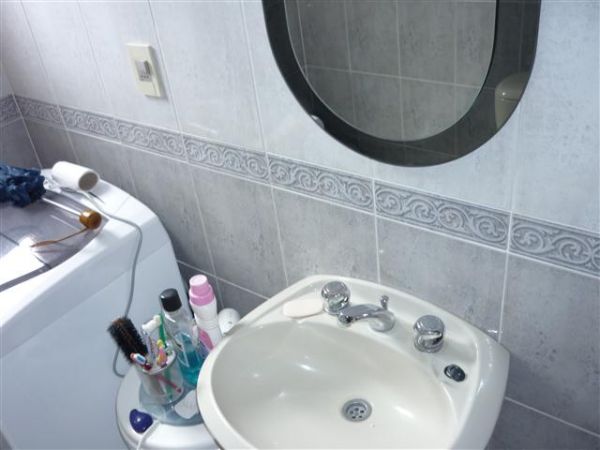 Amplia y acogedora casa ubicada a una cuadra del mar.