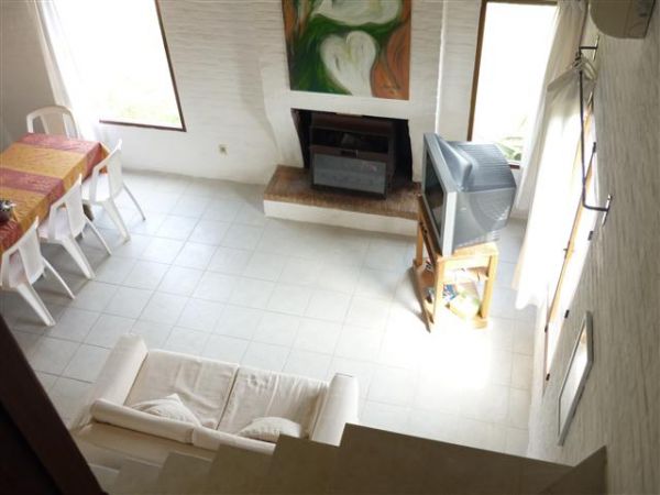 Amplia y acogedora casa ubicada a una cuadra del mar.