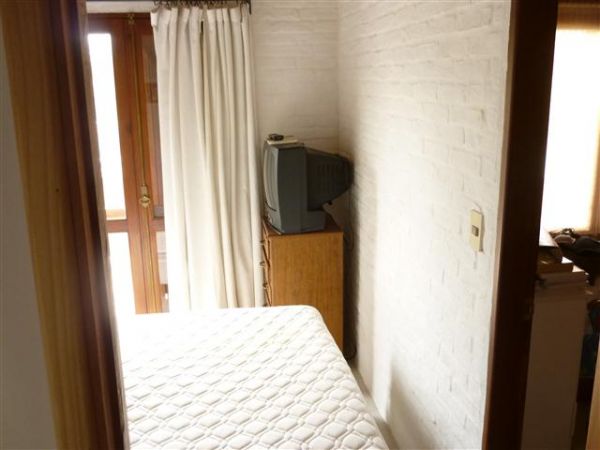 Amplia y acogedora casa ubicada a una cuadra del mar.