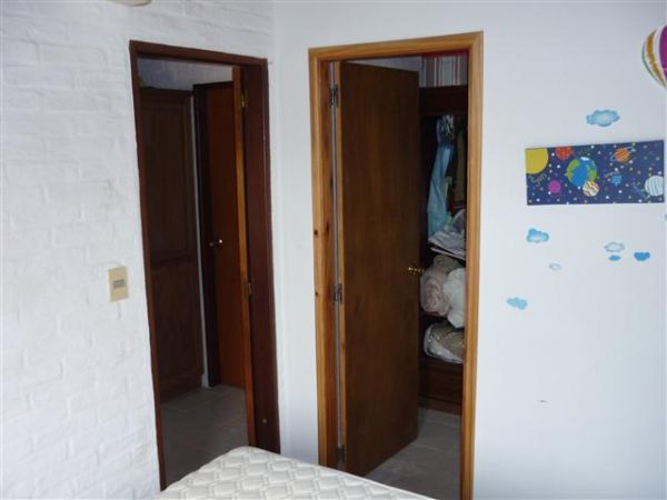 Amplia y acogedora casa ubicada a una cuadra del mar.