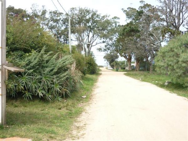 Amplia y acogedora casa ubicada a una cuadra del mar.