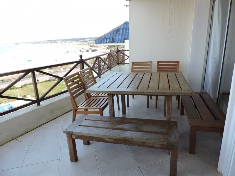 Excelente Penthouse en alquiler y venta frente a Bikini, Manantiales.