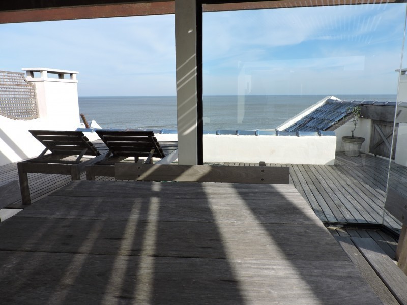 Excelente Penthouse en alquiler y venta frente a Bikini, Manantiales.