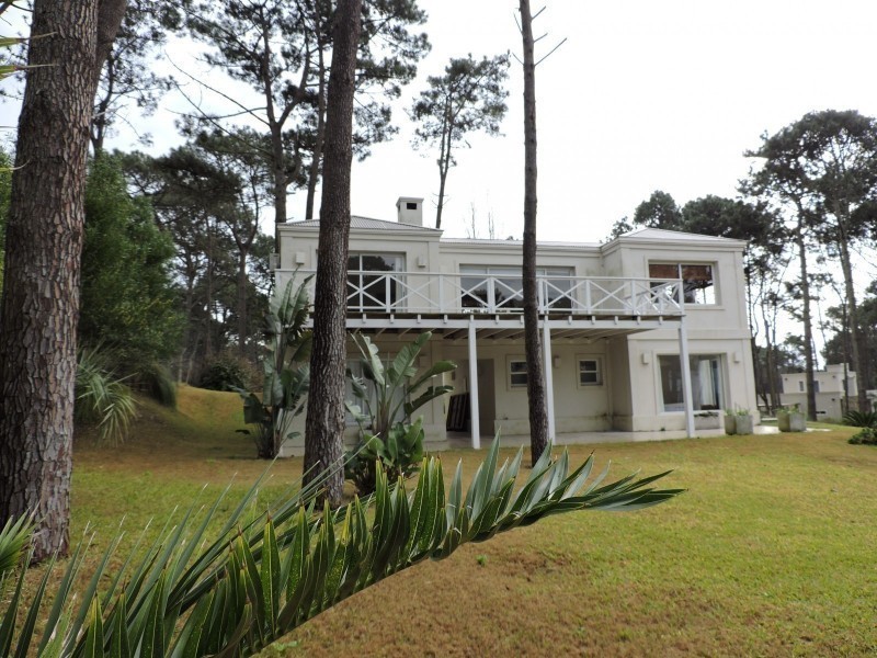Casa en alquiler en Laguna Blanca