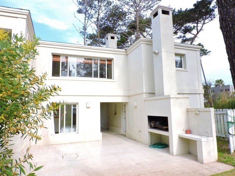 Casa en alquiler en Laguna Blanca