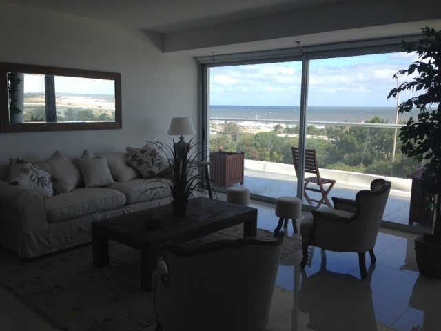 Departamento a la venta en Manantiales 