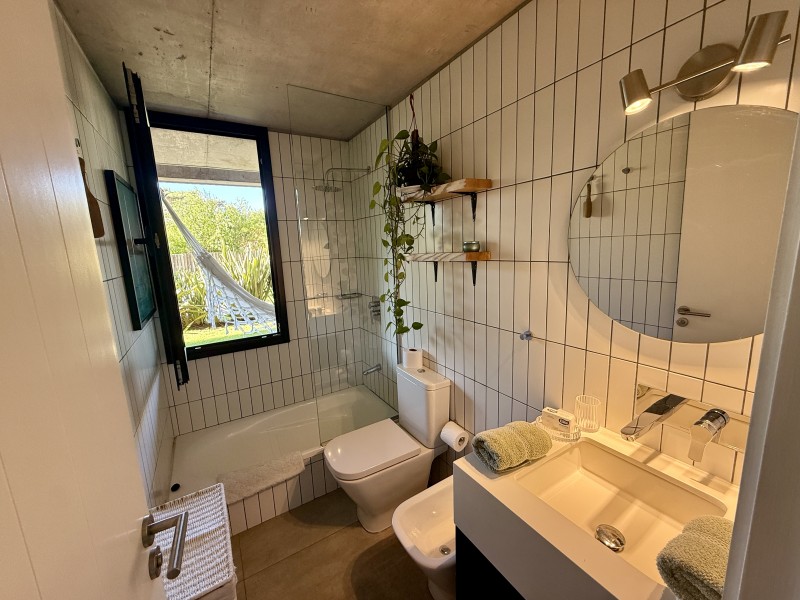 Departamento de 1 dormitorio en Manantiales con jardin