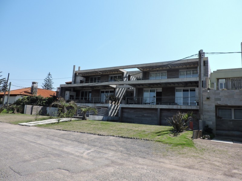 Departamento frente al mar en Montoya.