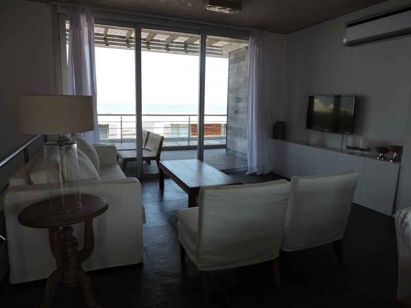 Departamento frente al mar en Montoya.