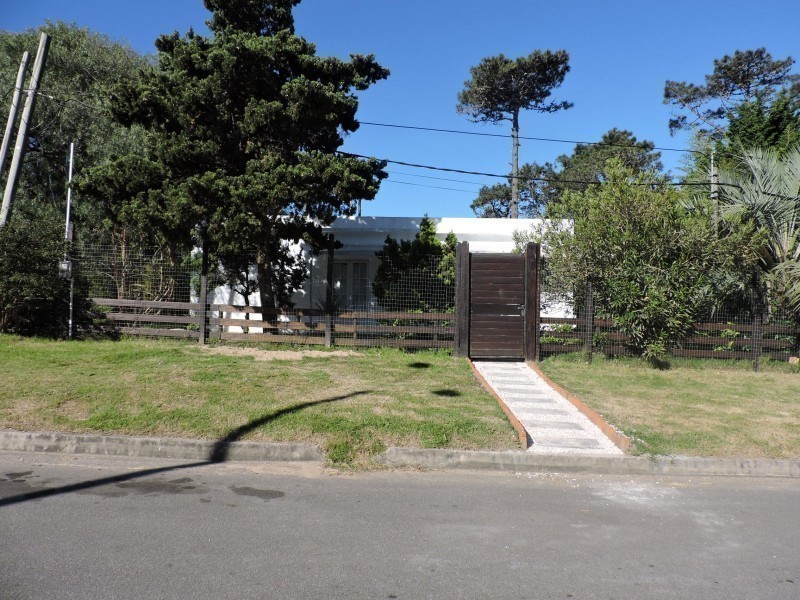 Casa de dos dormitorios en Montoya 