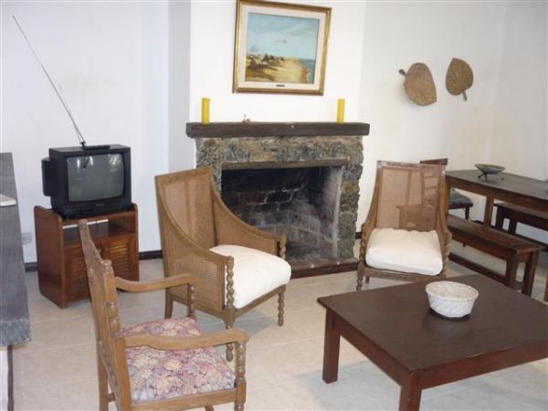 Calida casa ubicada a pocos metros del mar.