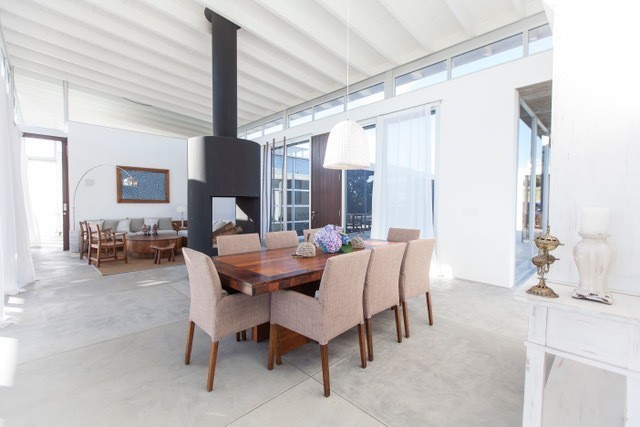 Moderna casa con pileta