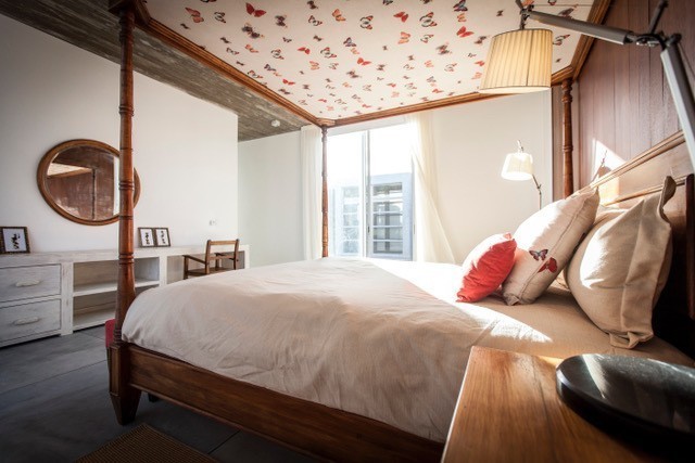 Moderna casa con pileta