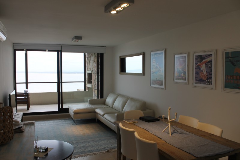 Lindo departamento en Punta Ballena con vista al mar