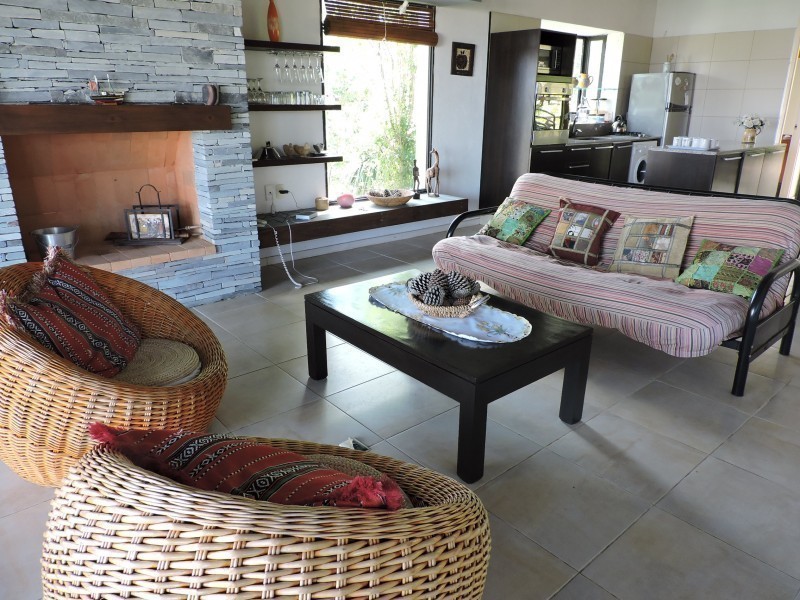 Moderna casa en alquiler y venta en Montoya.