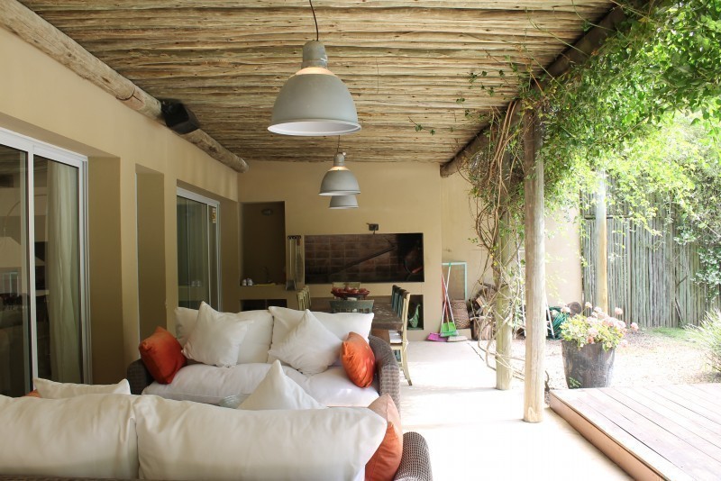 Excelente Casa con pileta en Laguna Blanca en alquiler