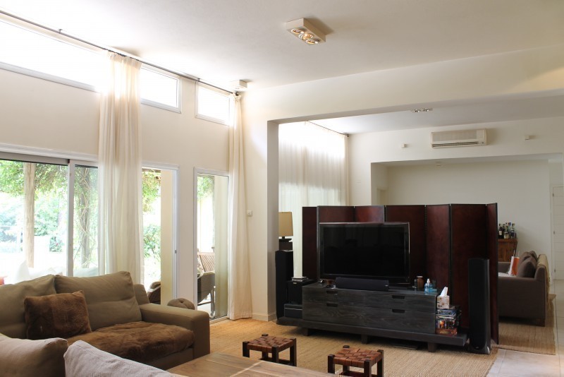 Excelente Casa con pileta en Laguna Blanca en alquiler
