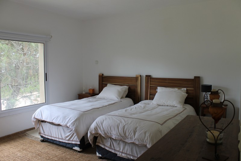 Excelente Casa con pileta en Laguna Blanca en alquiler