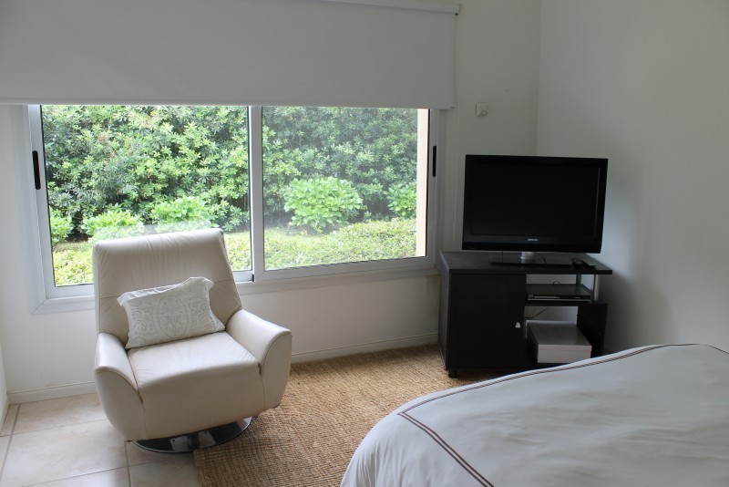 Excelente Casa con pileta en Laguna Blanca en alquiler