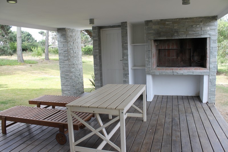 Linda Casa con jardin en Alquiler en Pinar del Faro