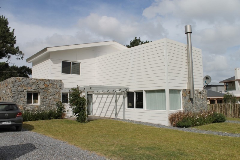 Linda Casa con jardin en Alquiler en Pinar del Faro