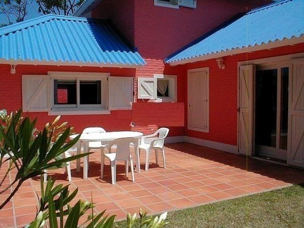 Casa en alquiler en Balneario Buenos Aires.