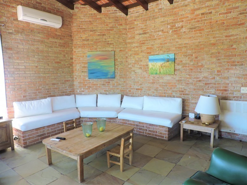 Excelente casa de la ruta al mar en La Barra en La Desembocadura