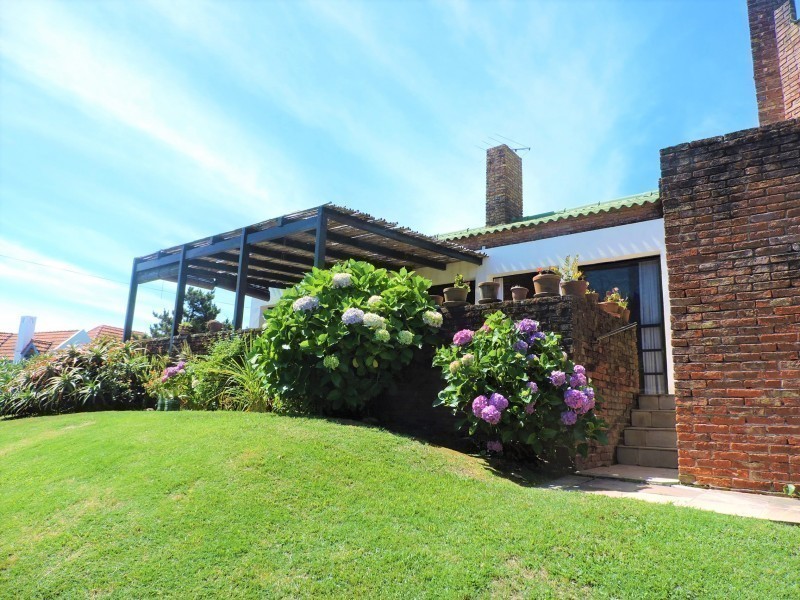 Excelente casa de la ruta al mar en La Barra en La Desembocadura