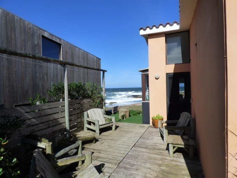 Casa en alquiler y venta en primera linea Jose Ignacio