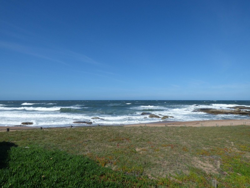 Casa en alquiler y venta en primera linea Jose Ignacio