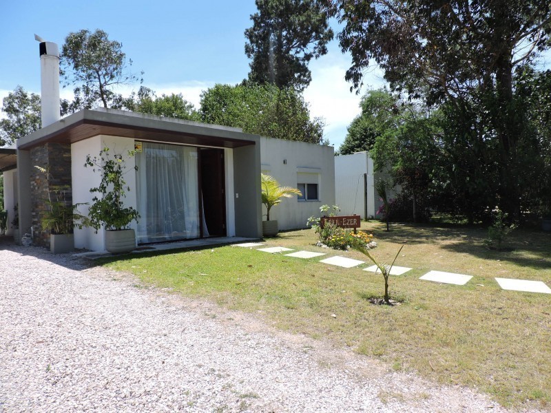 Casa en alquiler en Villa del Bosque