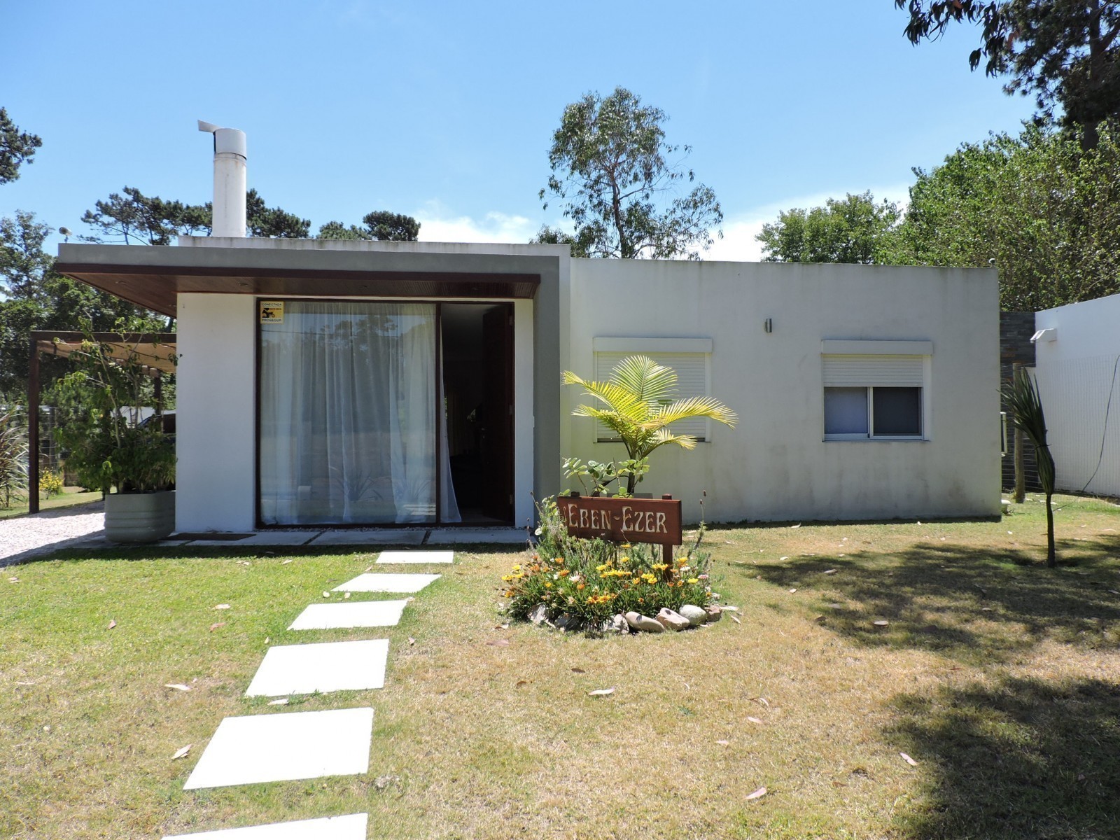 Casa en alquiler en Villa del Bosque