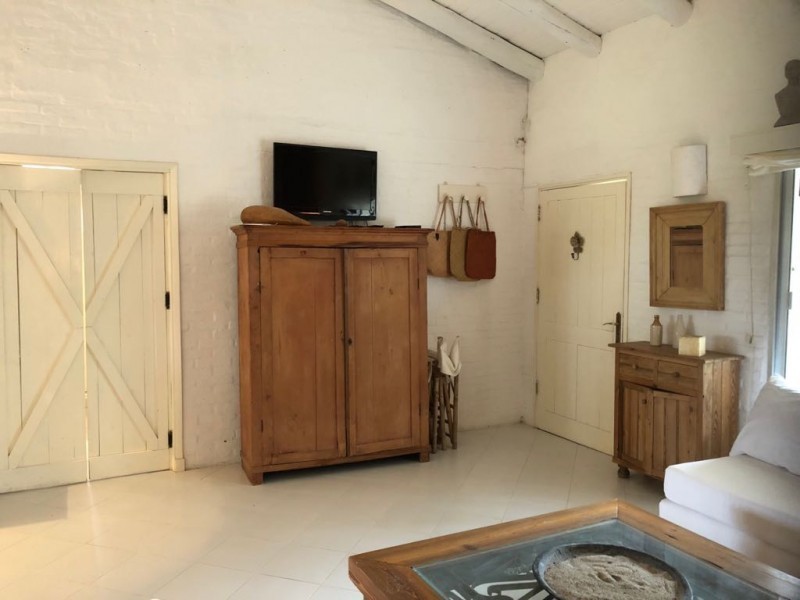 Linda casa en alquiler en Montoya
