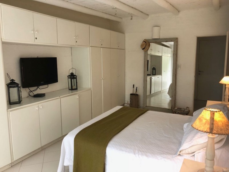 Linda casa en alquiler en Montoya