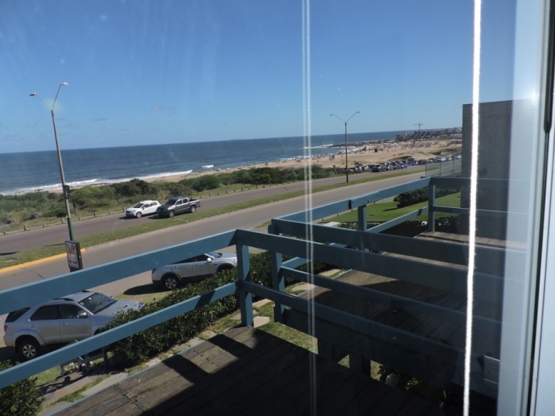Amplio depto con excelente vista Montoya en venta  