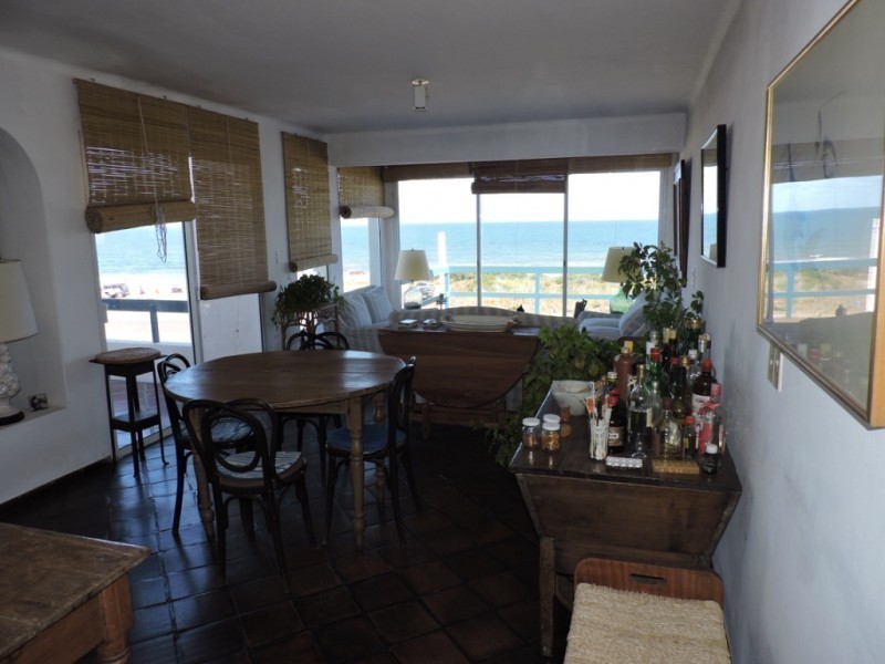 Amplio depto con excelente vista Montoya en venta  