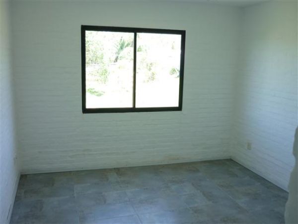 Casa a estrenar ubicada a media cuadra del mar.