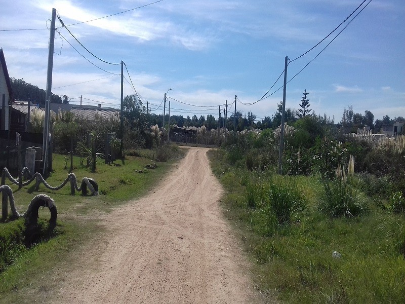 Se venden dos terrenos 