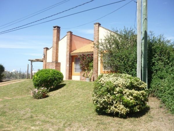 Casa en alquiler en Balneario Buenos Aires.