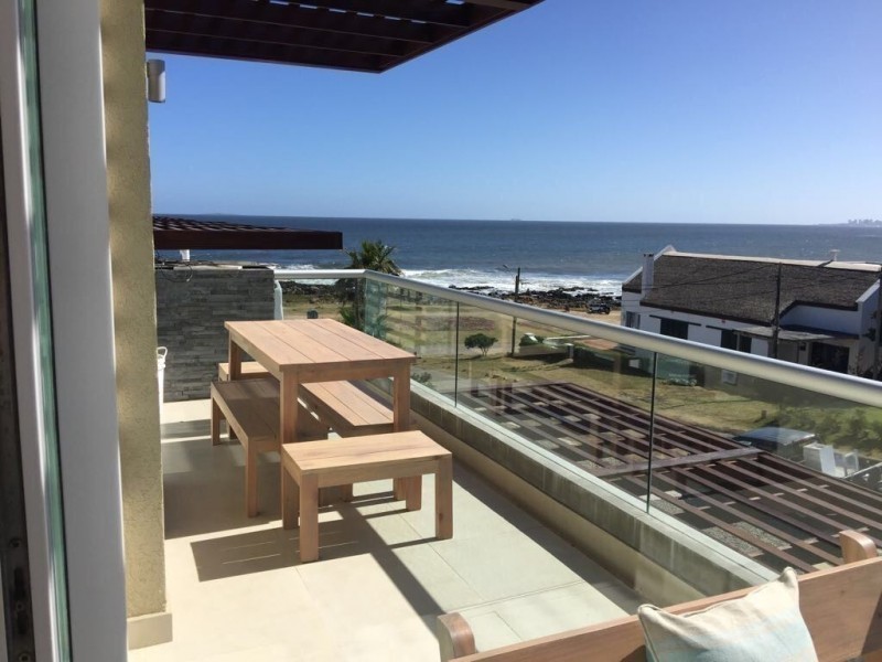 Excelente departamento en La Barra en Venta
