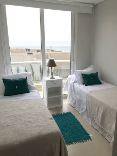 Excelente departamento en La Barra en Venta